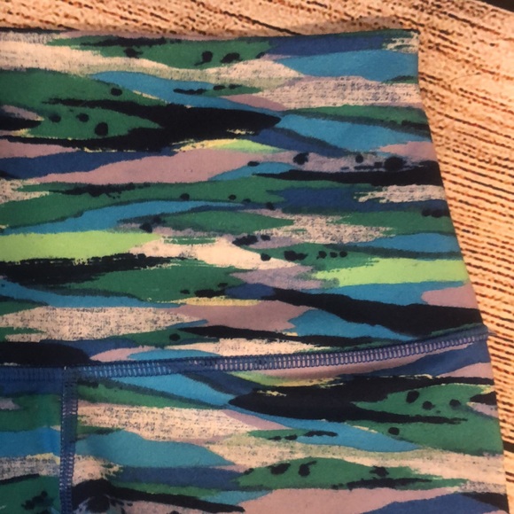 Lululemon Boogie Short (Roll Down) - Picture 5 of 10